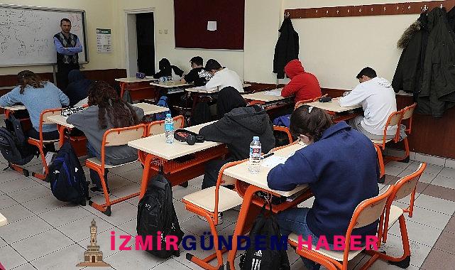 Konya Büyükşehir 86 Bin Öğrenciye LGS ve TYT Sınavı Yapıyor